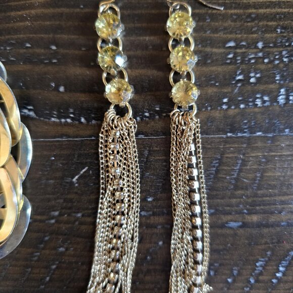 Lot of 2 Pairs Gold Tone Dangle Earrings Chain Link & Tassel Elegant Party Oval - Picture 2 of 6
